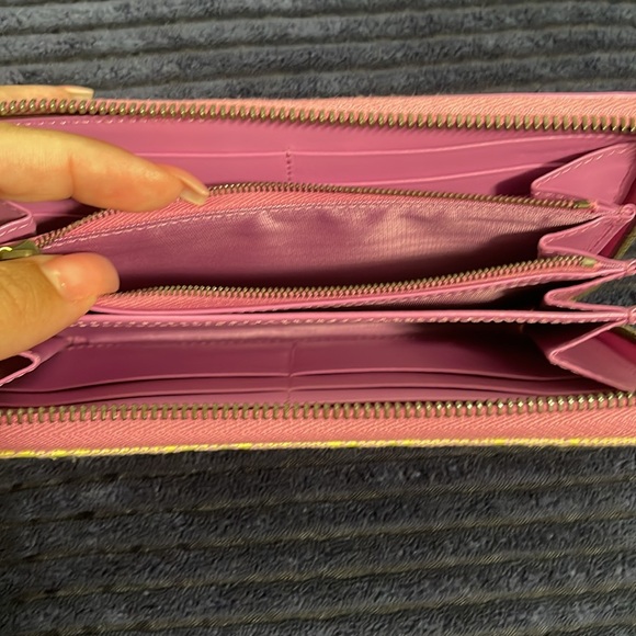Gucci Pink and Yellow GG Wallet - Picture 5 of 6